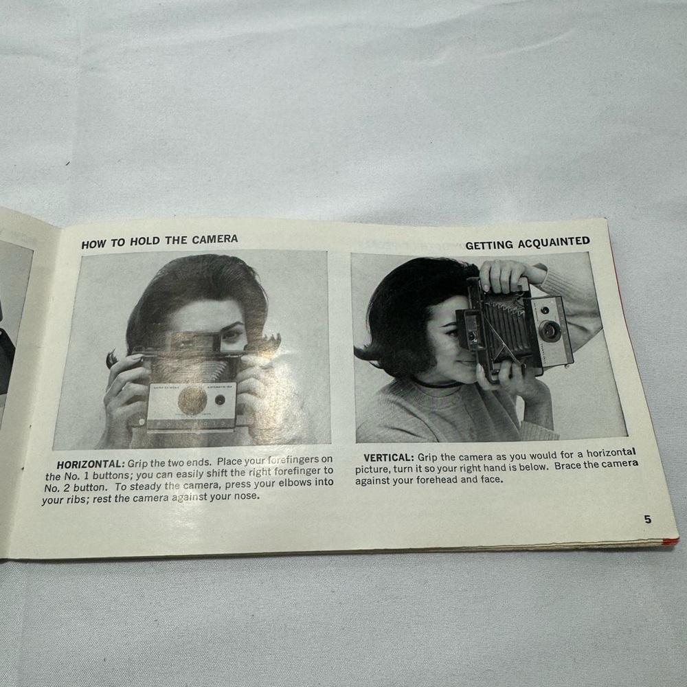 VINTAGE POLAROID AUTOMATIC 104 LAND CAMERA OWNERS MANUAL. ORIGINAL, PRINTED 1966